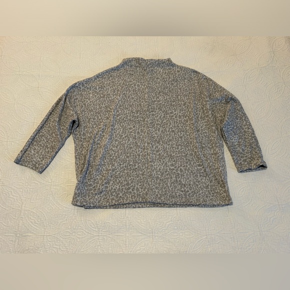 Banana Republic Soft Top - Picture 3 of 4